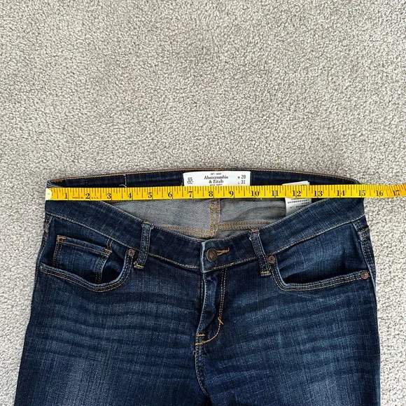 Abercrombie & Fitch Low Rise Bootcut Jeans, 6 Short - Picture 9 of 13